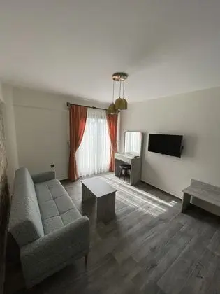 Family Üç Kişilik Oda, Havuz Manzaralı