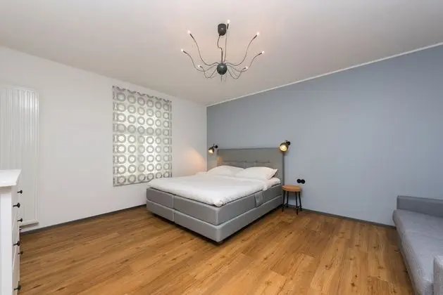 Superior Split Level Apartment