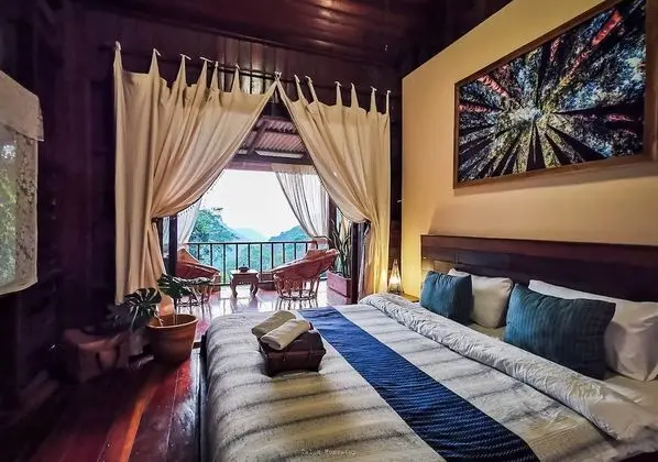 Family Oda, Sigara İçilmez, Tepe Manzaralı