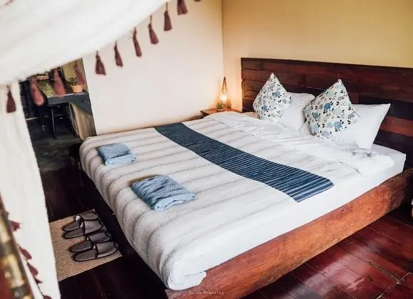 Family Oda, Sigara İçilmez, Tepe Manzaralı