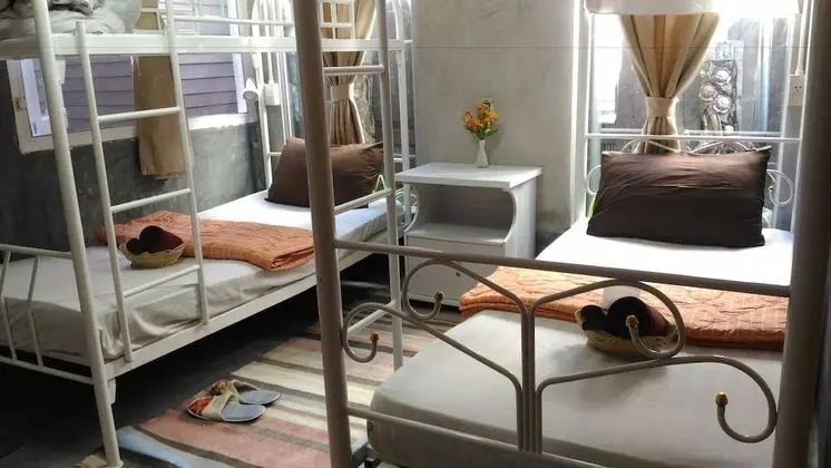 Economy Dört Kişilik Oda, Ortak Banyo