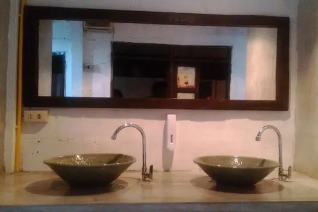 Economy Dört Kişilik Oda, Ortak Banyo