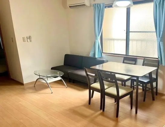 Ev (Private Vacation)