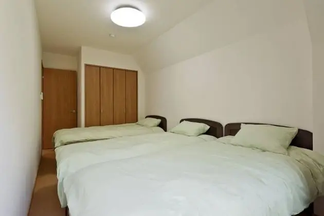Ev (Private Vacation)