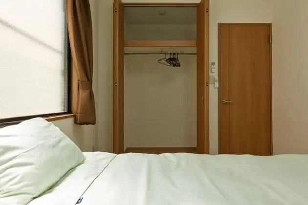 Ev (Private Vacation)