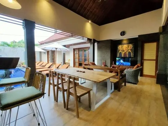 Family Villa, 3 Yatak Odası, Kişiye Özel Havuzlu, Zemin Kat