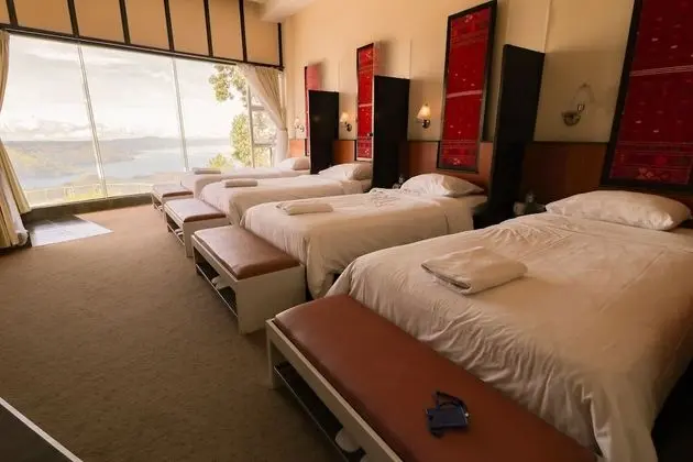 Tongging Point Lodge Deluxe, Lake Toba View