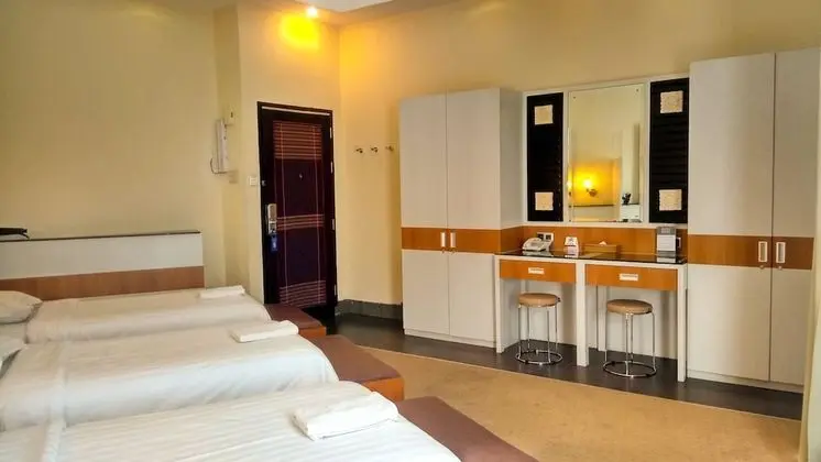 Tongging Point Lodge Deluxe, Lake Toba View