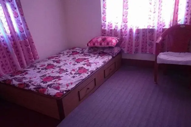 Oda, 1 Çift Kişilik Yatak, Sigara İçilmez