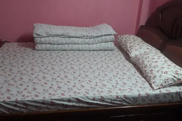 Oda, 1 Çift Kişilik Yatak, Sigara İçilmez