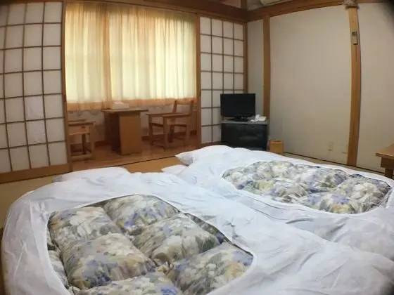 Traditional Oda, Sigara İçilmez (Japanese Style, Separate Sitting Area)