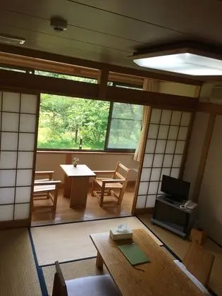 Traditional Oda, Sigara İçilmez (Japanese Style, Separate Sitting Area)