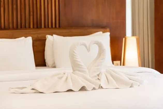 Luxury Süit, 1 Yatak Odası, Havuz Manzaralı