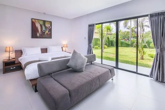 Deluxe Garden View