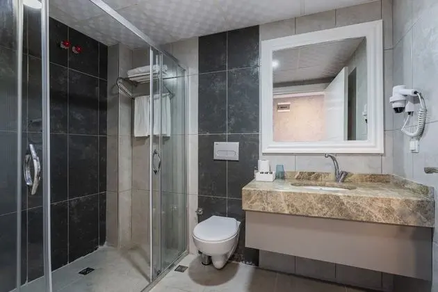 Bağlantılı Standard Aile Odası