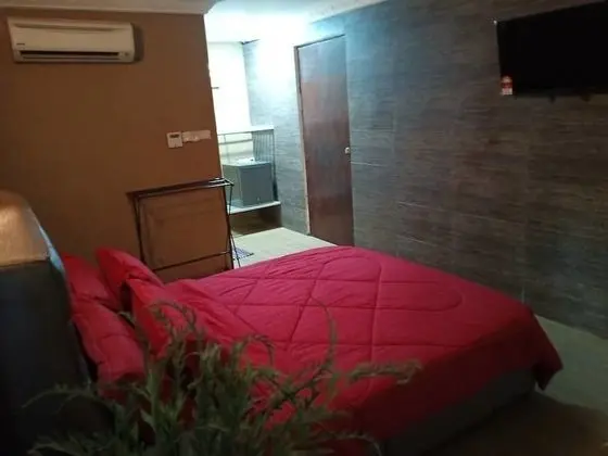 Basic Dağ Evi, 1 Büyük (Queen) Boy Yatak