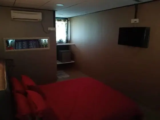 Basic Dağ Evi, 1 Büyük (Queen) Boy Yatak