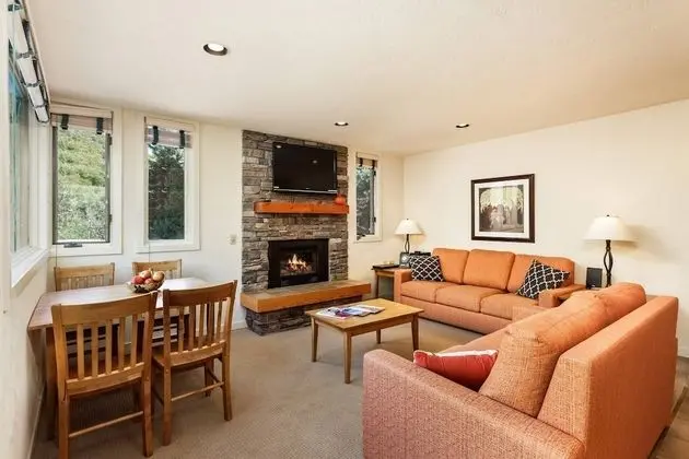 Daire (Tamarack Townhome # 5)