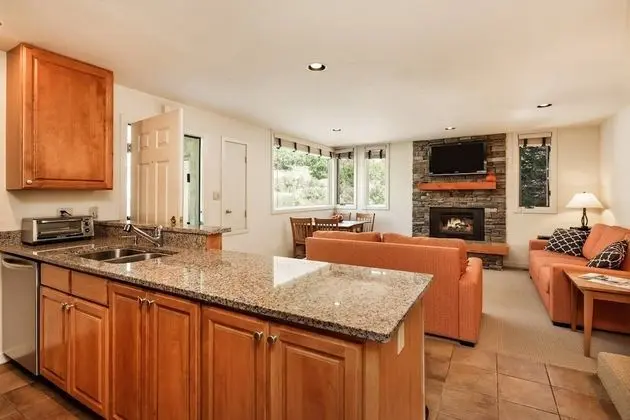 Daire (Tamarack Townhome # 5)