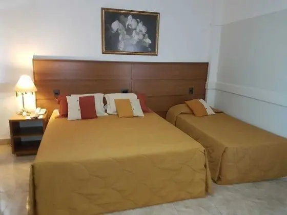 Standard Üç Kişilik Oda