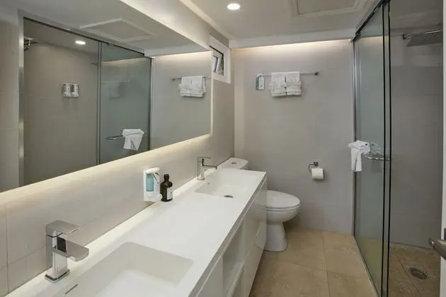Premium Oda, 2 Büyük (Queen) Boy Yatak, Okyanusa Sıfır