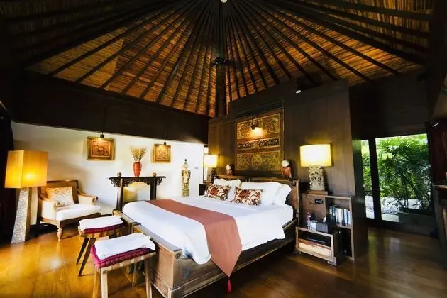 9-Bedroom Executive Pool Villa
