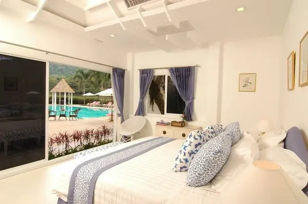 6 Bedrooms with Private Pool Villa