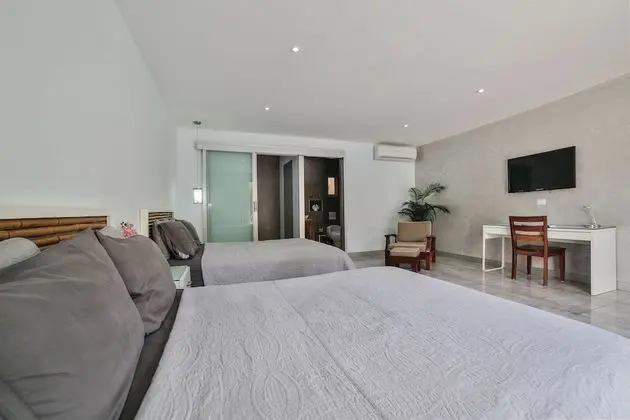 Premium Queen Double Room