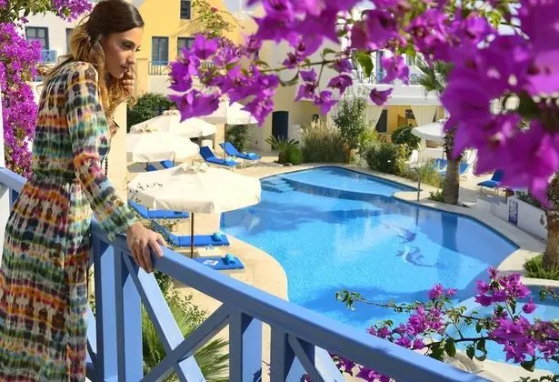 Junior Süit, Sıcak Su Küveti