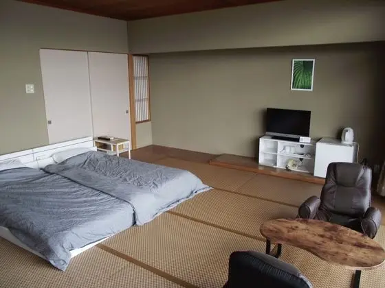 Traditional Oda, Sigara İçilmez, Göl Manzaralı (Japanese Style)