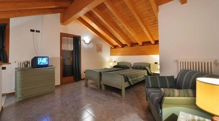 Tek Büyük veya İki Ayrı Yataklı Oda