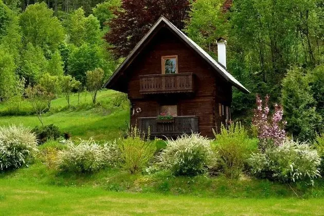 Comfort Kulübe (Hütte zum Badeteich)