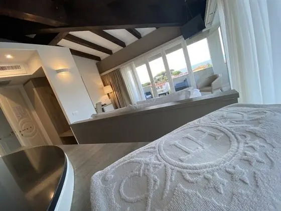 Romantic Tek Büyük veya İki Ayrı Yataklı Oda