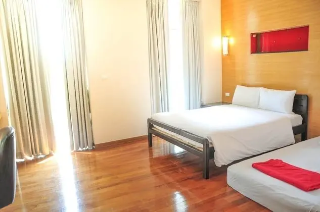 Family Room 8 Bed  Rooms
