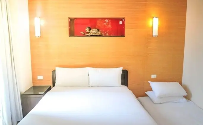 Family Room 8 Bed  Rooms