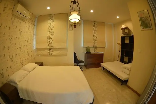 Family Room 8 Bed  Rooms