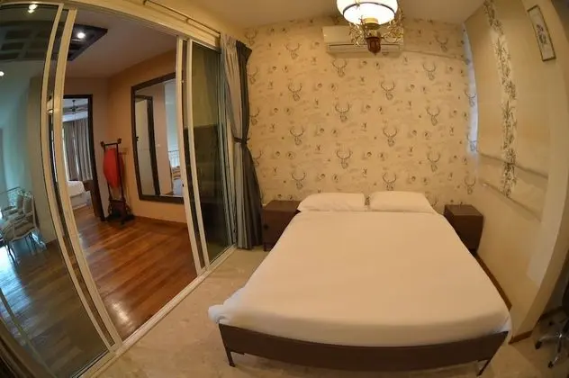 Family Room 8 Bed  Rooms