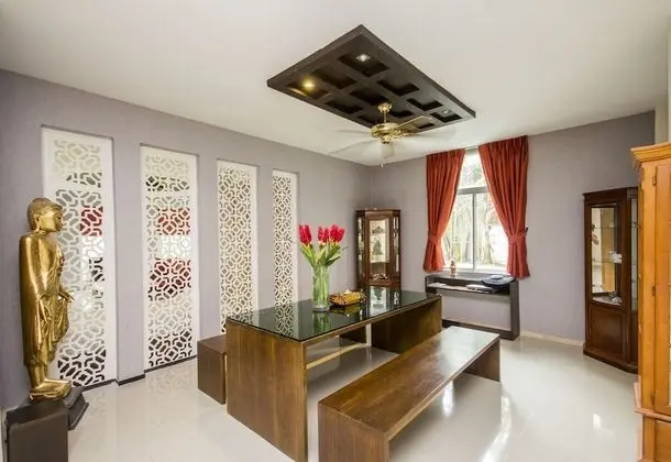 Family Room 8 Bed  Rooms
