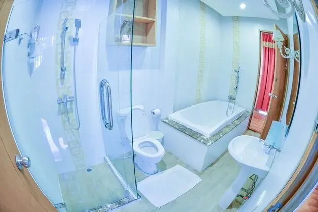 3 bedrooms villa and private pool with  jacuzzi