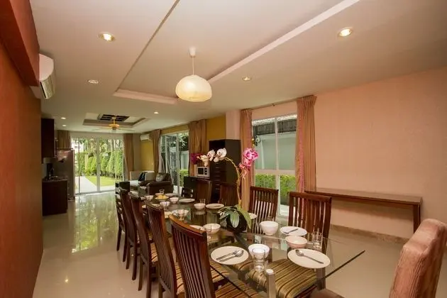 Tamnak villa with private pool