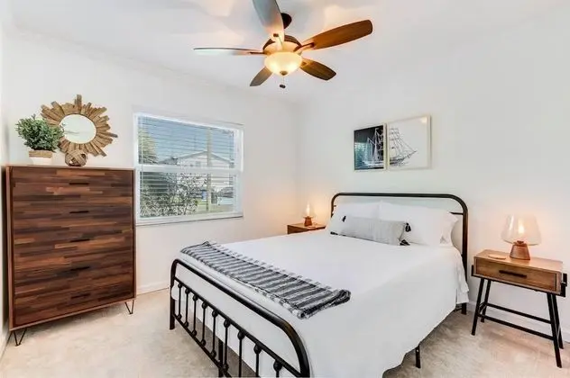Ev (Tampa - Bay Crest)