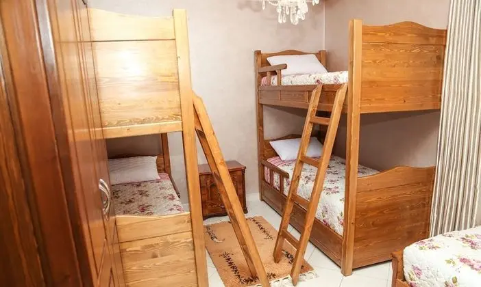 Ortak Ranzalı Oda, Karma Ranzalı Oda (5 Beds)
