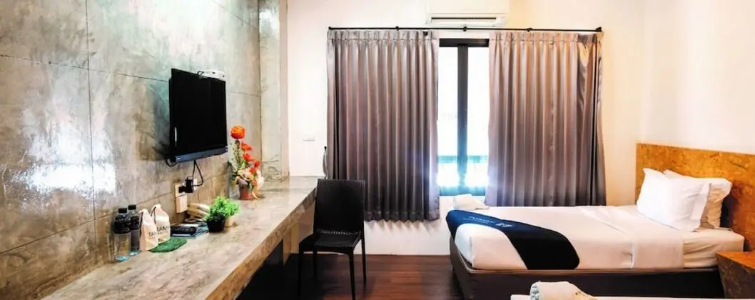 Standard Twin Room