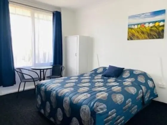 Comfort Tek Büyük Yataklı Oda