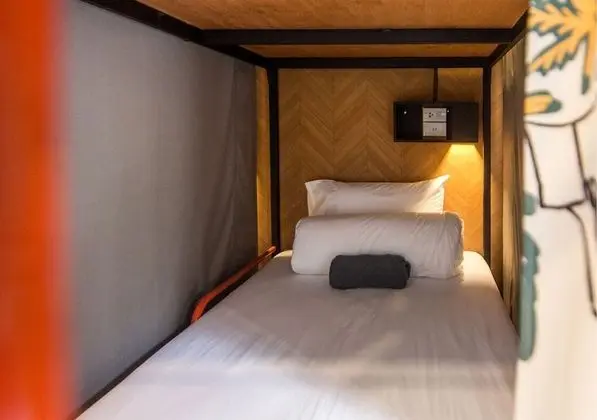 6-Bed Mixed Dormitory