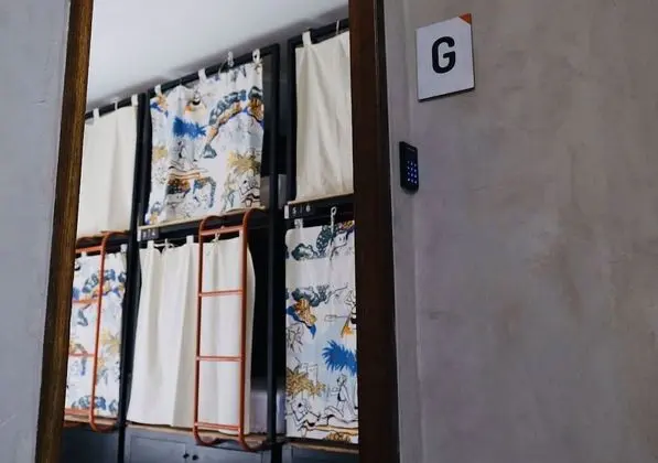 6-Bed Mixed Dormitory
