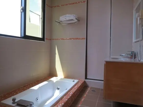 Deluxe Dört Kişilik Oda, 2 Çift Kişilik Yatak, Sigara İçilmez