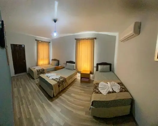 Standard Triple Bahçe Manzaralı Oda
