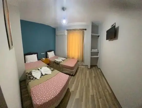Standart Çift Kişilik Bahçe Manzaralı Oda
