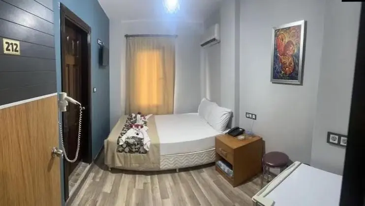 Standart Tek Kişilik Bahçe Manzaralı Oda